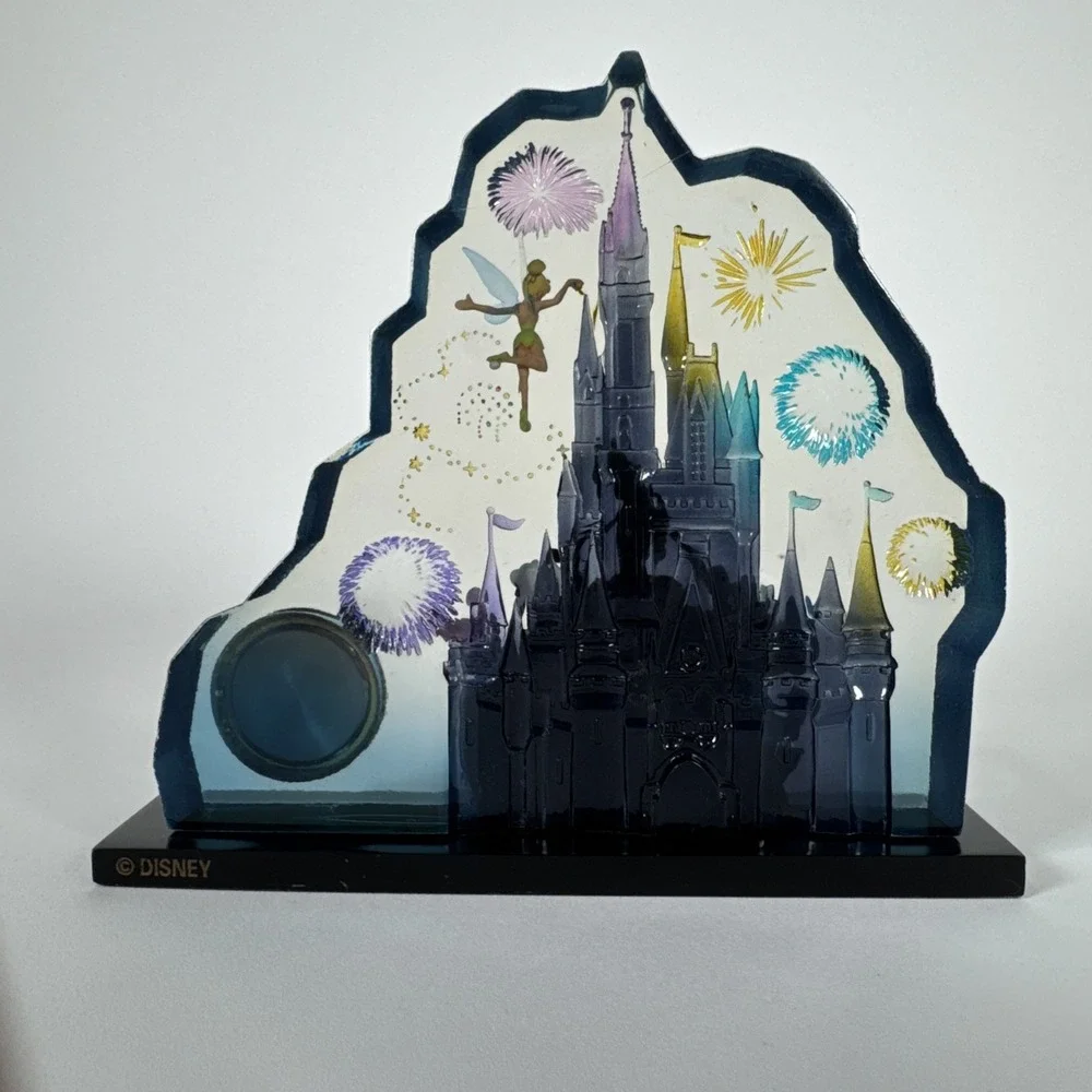 Vintage Walt Disney World Acrylic 3D Shelf‎ Display Disney Characters w/ Clock